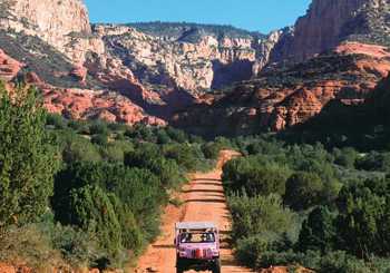 Tour archéologique des canyons de Sedona en 4x4 et à pied