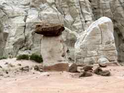 Paria Rimrocks Toadstool Hoodoos