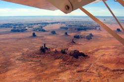 Survol de Monument Valley en avion