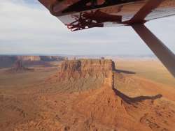 Survol de Monument Valley en avion