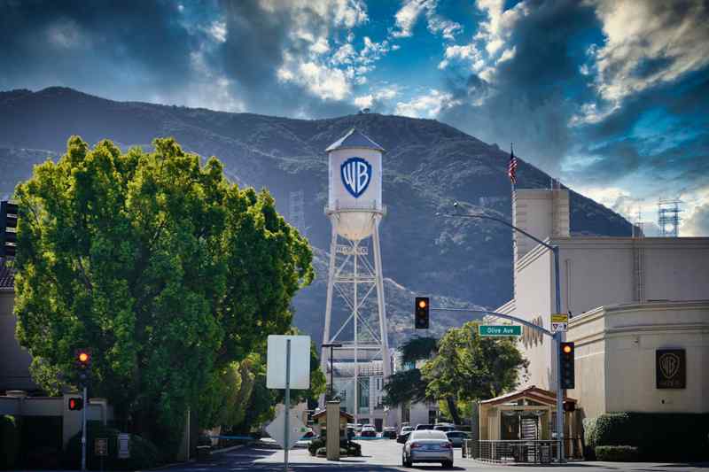 Warner Bros Studios  Chateau d'eau