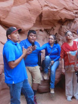 Guides Navajo Upper Antelope Canyon