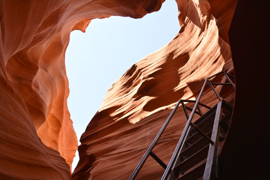 Descente Lower antelope Canyon