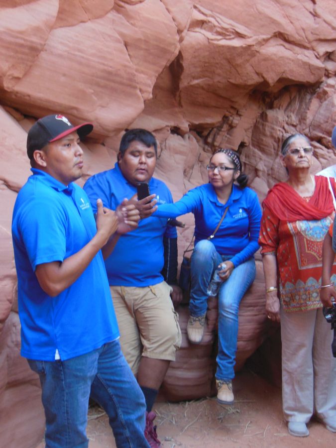 Guides Navajo Upper Antelope Canyon