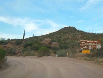 Apache trail Apache Lake panneau