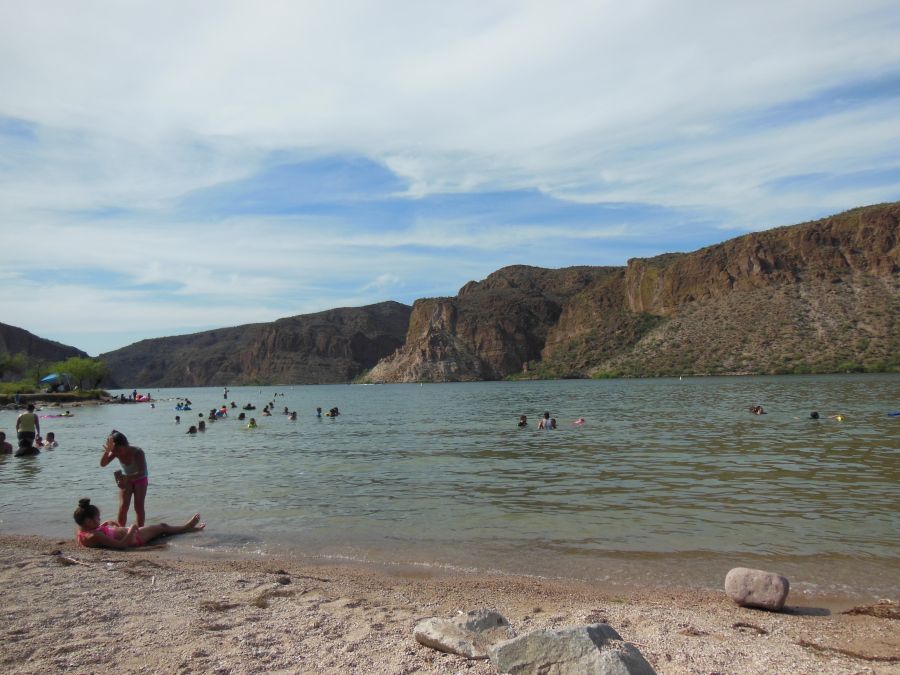 Apache trail Canyon Lake 