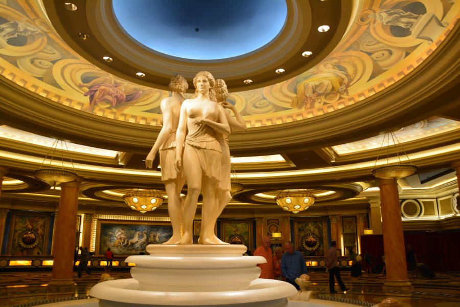 Statues Cesar Palace