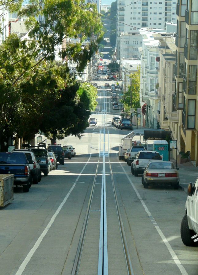 Rue en pente San Francisco