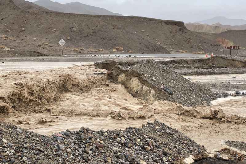 Innondation Badwater Road