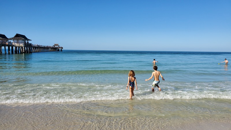 plage Naples Pier