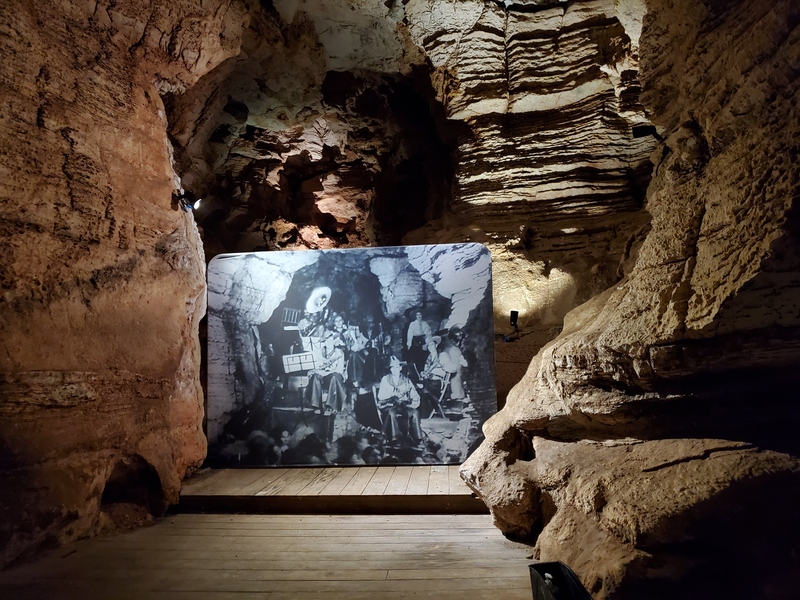 Longhorn Cavern State Park