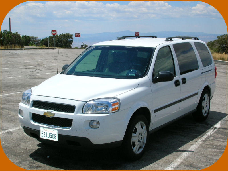 Chevrolet Suburban Mini Van 7 places
