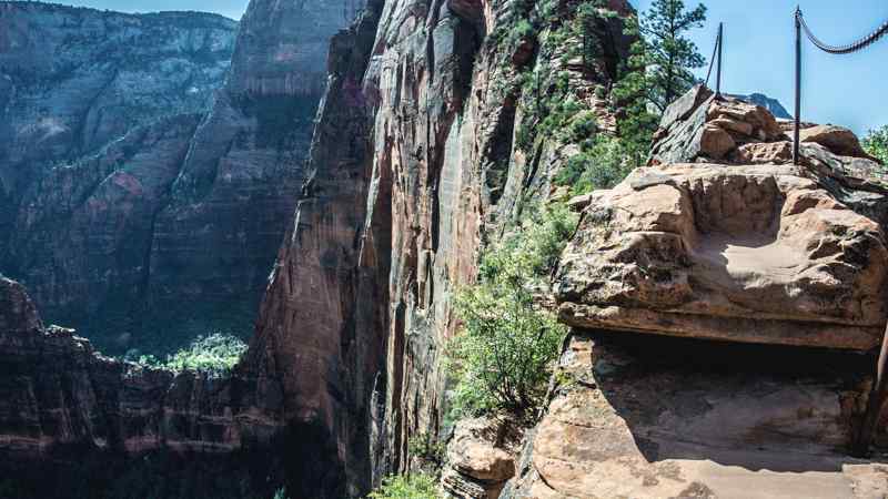 Angels Landing trail