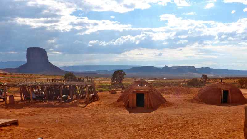 Hogan, l'habitat traditionnel Navajos