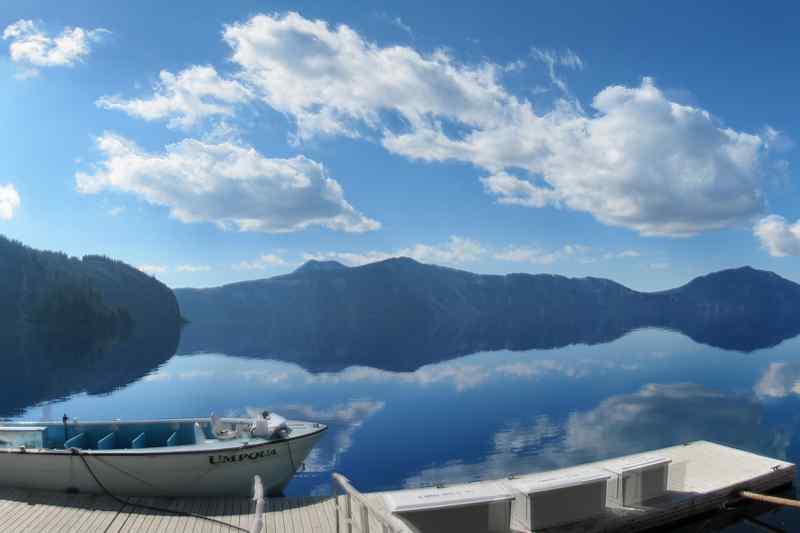 Bateau Crater Lake