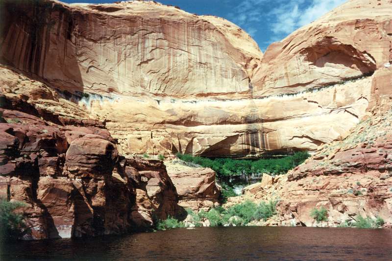 Hanging garden trail