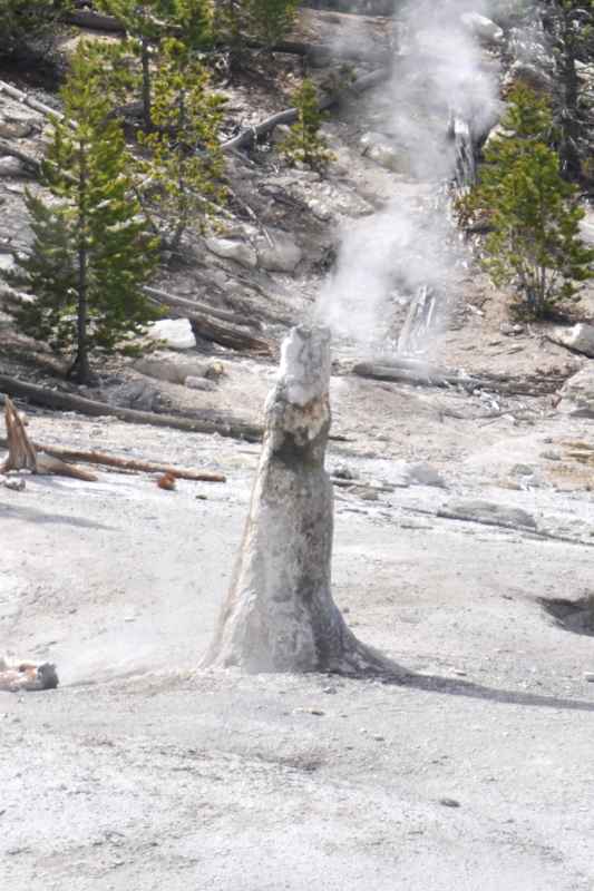 Monument Geyser