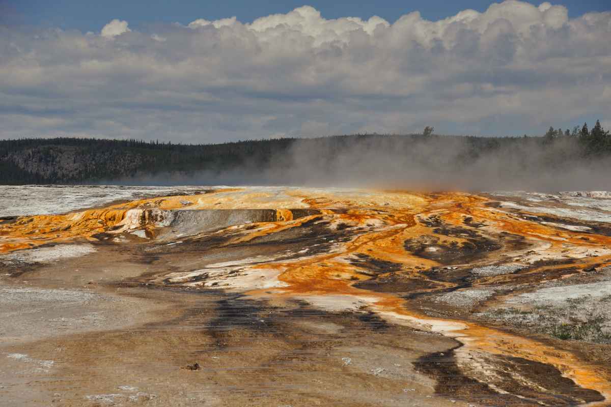 Giantess Geyser