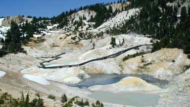 Bumpass Hell trail