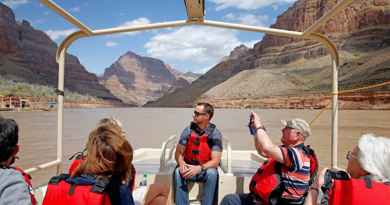 Over the Edge Grand Canyon Helicopter Tour & Boat