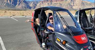 Voiture électrique dans le Red Rock Canyon