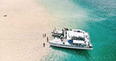 Captain Bob's Kaneohe Sandbar Snorkel & BBQ Lunch