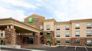 Holiday Inn Express & Suites Pahrump