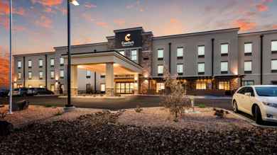 Comfort Inn & Suites