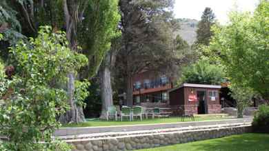 Lake View Lodge