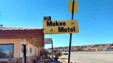 Mokee Motel