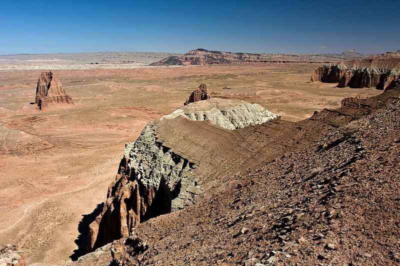 Lower Cathedral Valley Overlook