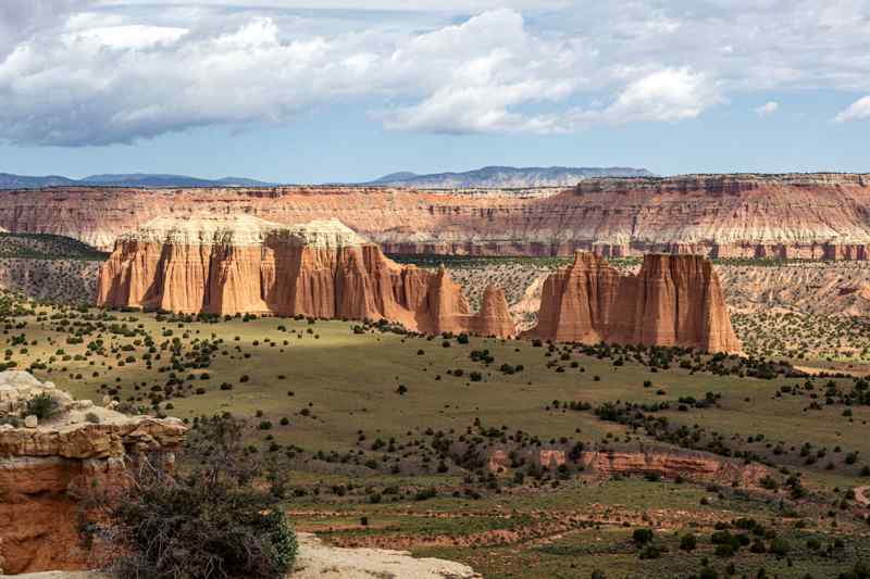 Upper Cathedral Valley Overlook