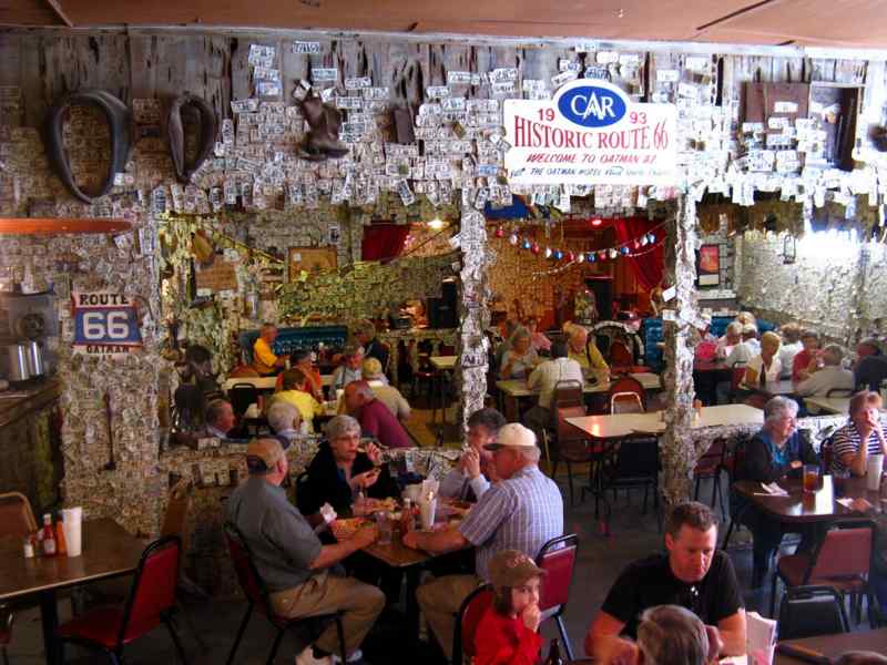 Oatman hôtel dollars