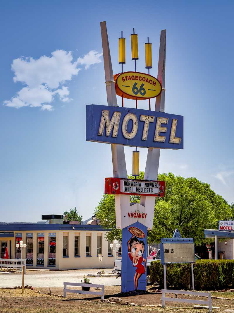 Stagecoach Motel