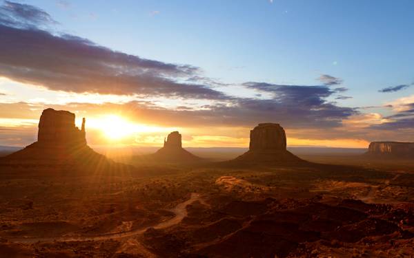 Fond d'écran Monument Valley UHD 4K