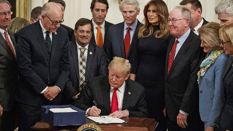 Quelles sont les conséquences des coupes budgétaires de Trump pour mon voyage aux Usa ?